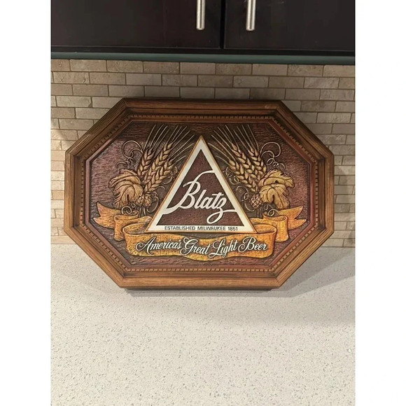 Vintage 1981 BLATZ BEER Promotional Bar Advertising Sign - Heileman Brewing Co. - Picture 1 of 3